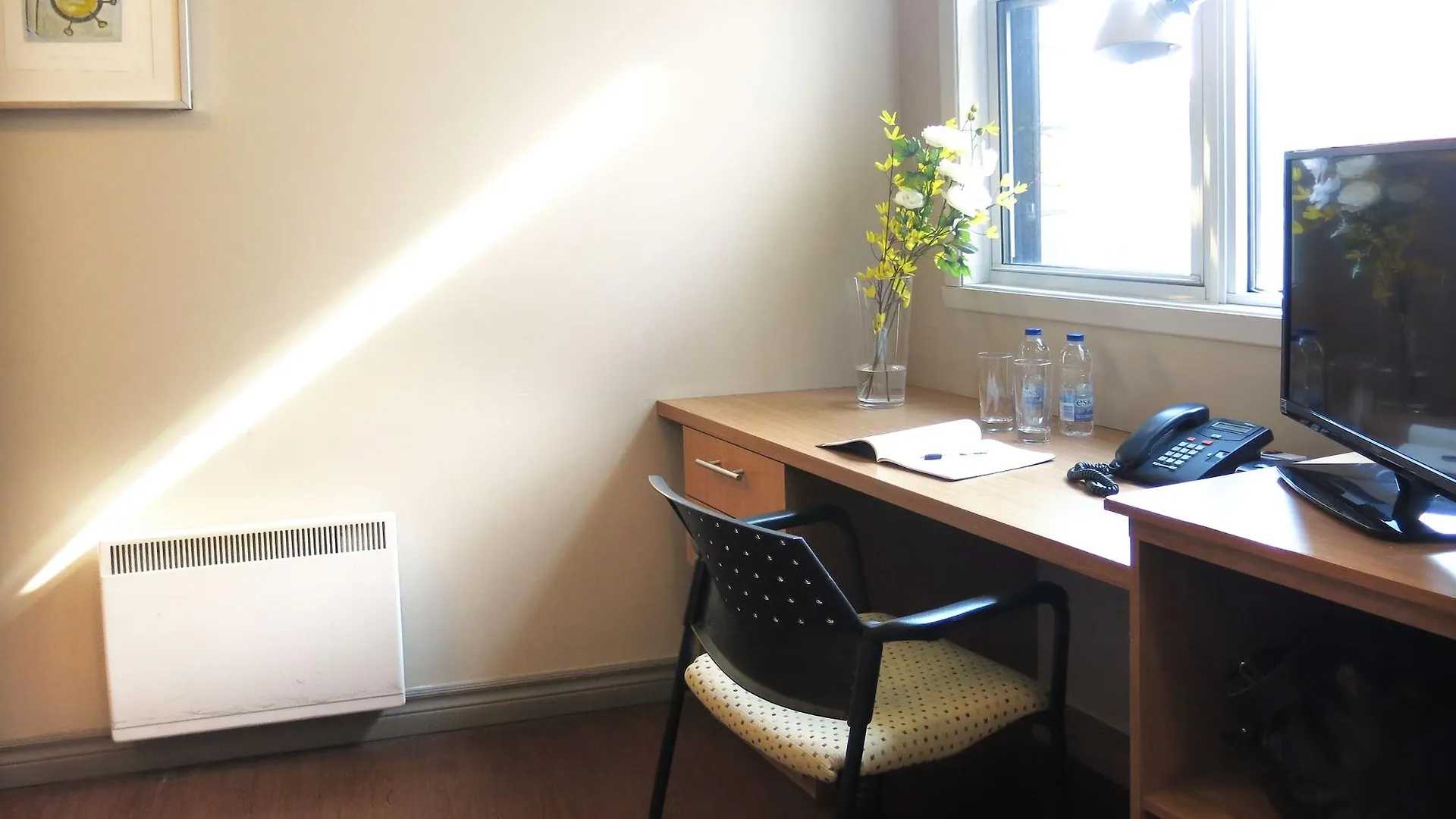 Auberge & Hotel Montreal Espace Confort Πανδοχείο