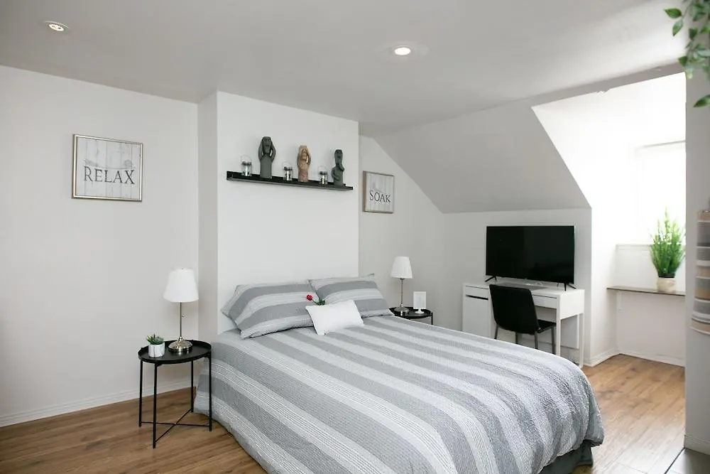 Auberge & Hotel Montreal Espace Confort Πανδοχείο