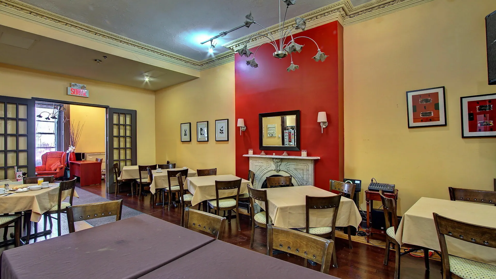 Auberge & Hotel Montreal Espace Confort Inn